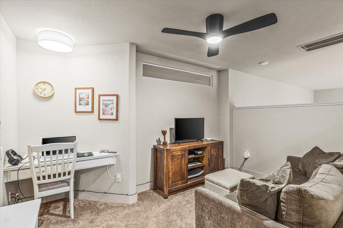 2485 Tigers Dr, Turlock, CA 95382