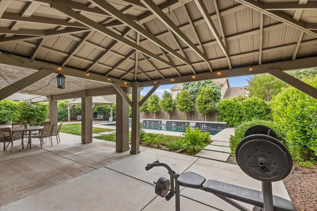 2485 Tigers Dr, Turlock, CA 95382