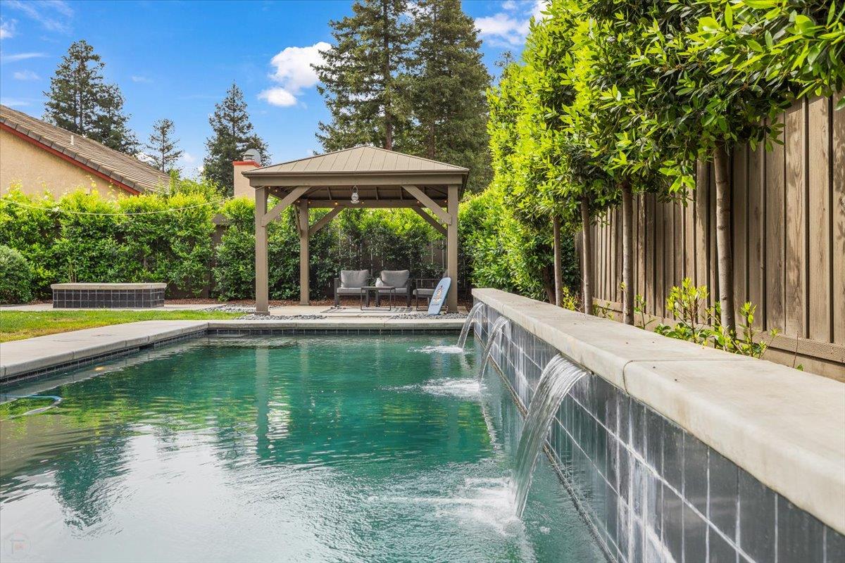 2485 Tigers Dr, Turlock, CA 95382