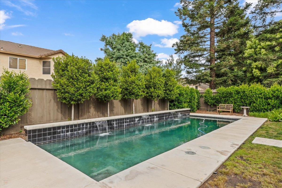 2485 Tigers Dr, Turlock, CA 95382