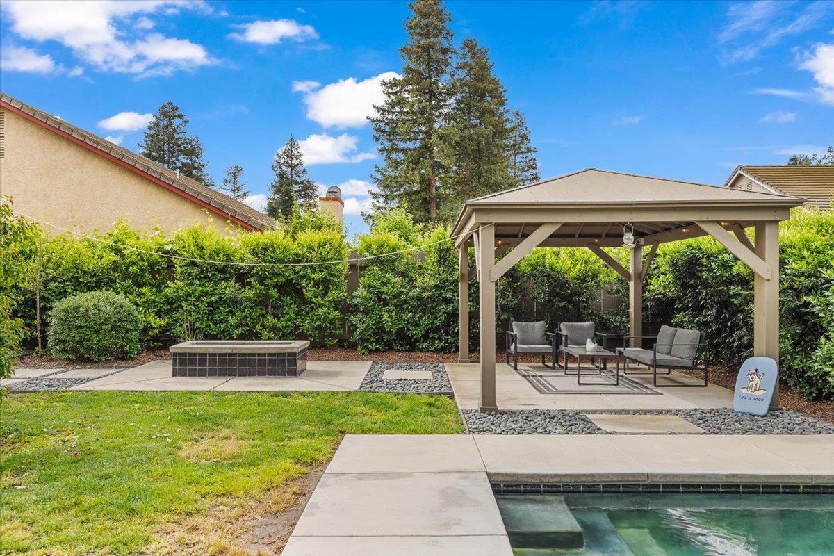 2485 Tigers Dr, Turlock, CA 95382