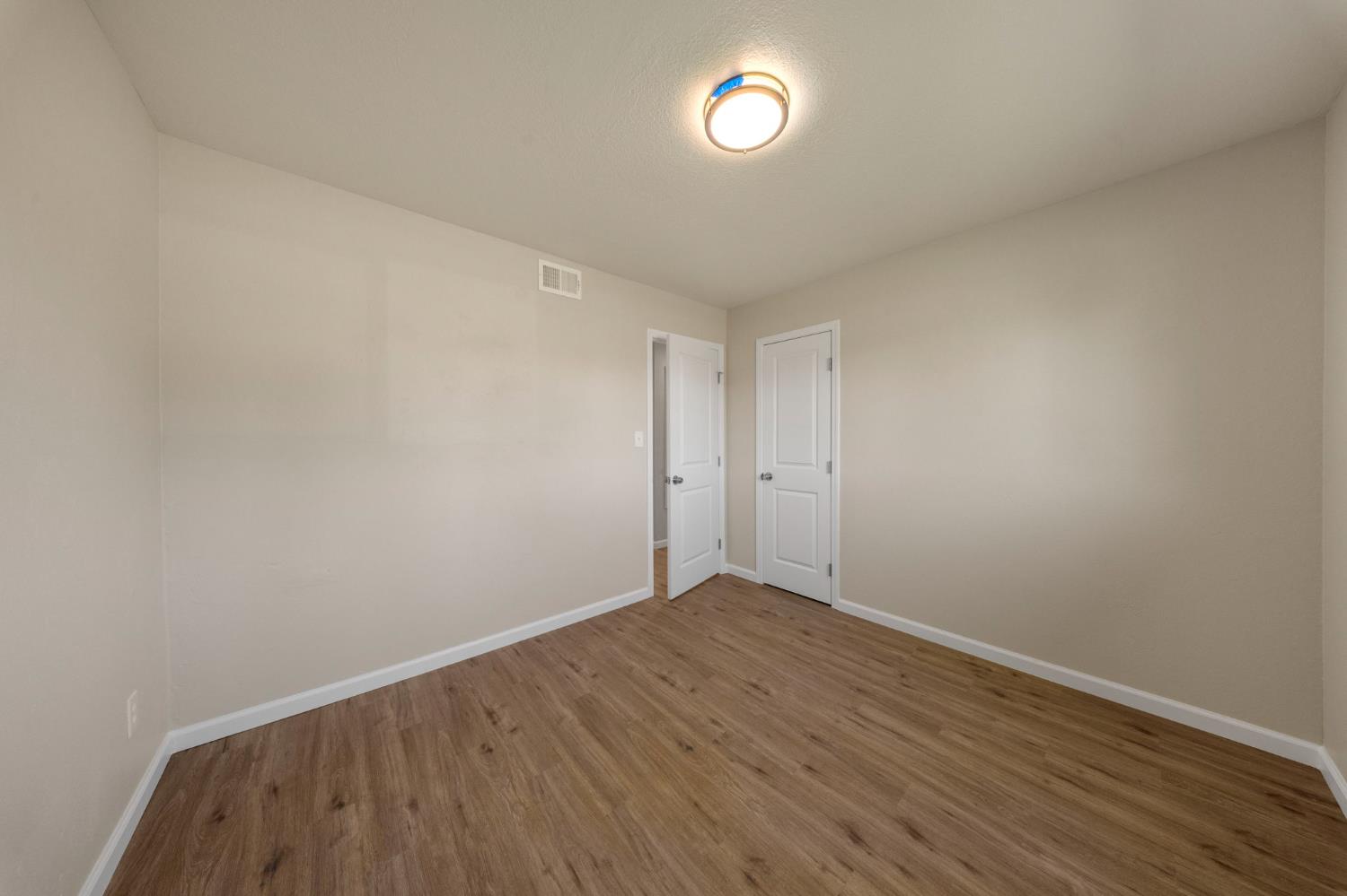 1209 Peach Ave, Livingston, CA 95334