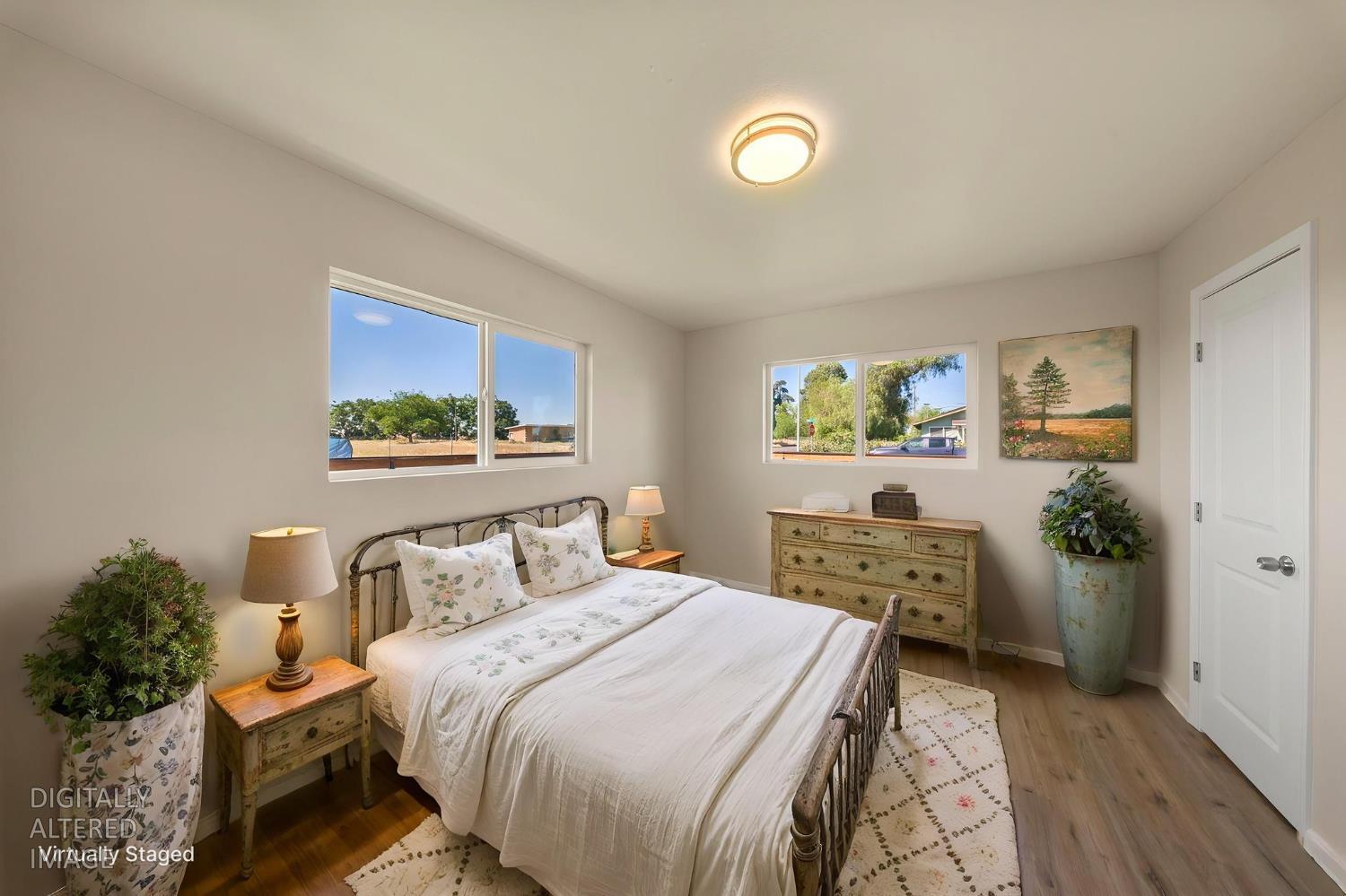 1209 Peach Ave, Livingston, CA 95334