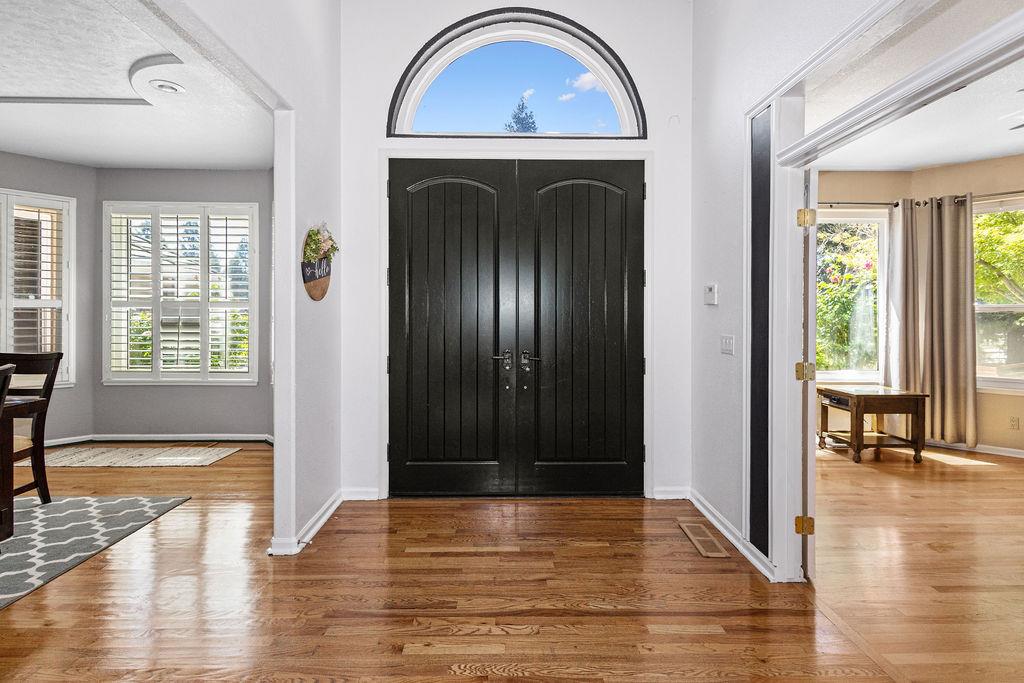 9824 Red Fox Dr, Oakdale, CA 95361