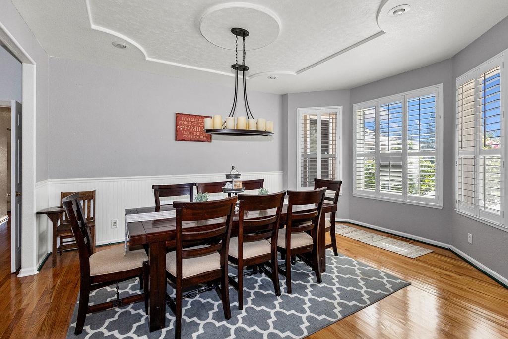 9824 Red Fox Dr, Oakdale, CA 95361