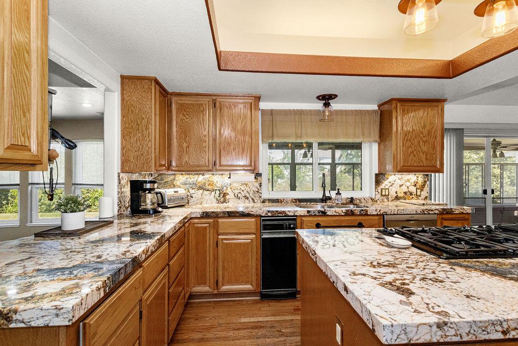 9824 Red Fox Dr, Oakdale, CA 95361