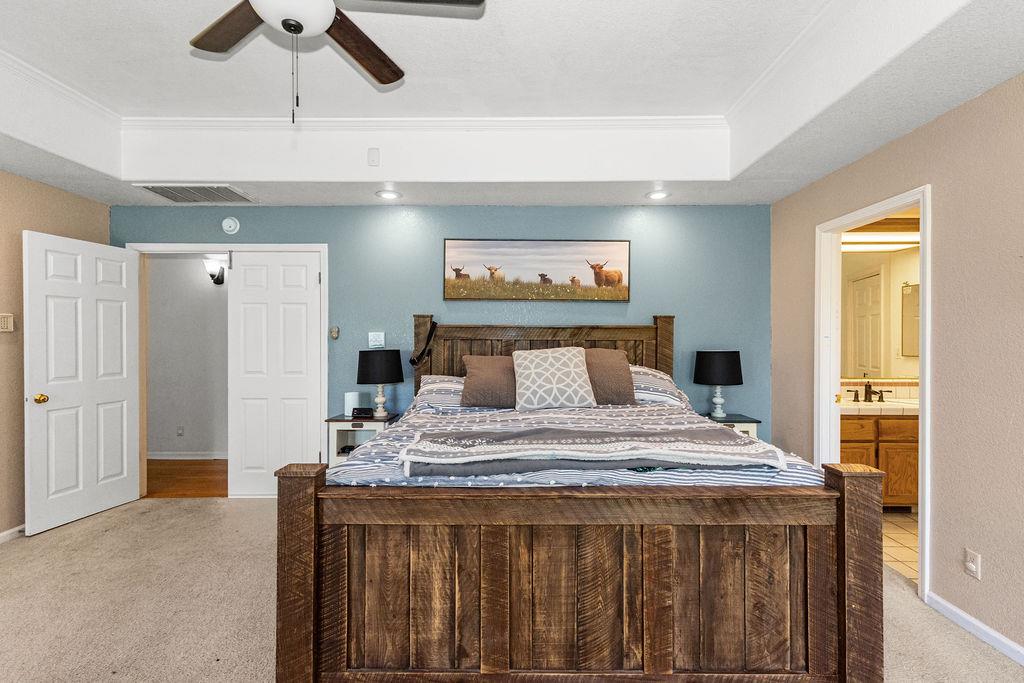 9824 Red Fox Dr, Oakdale, CA 95361