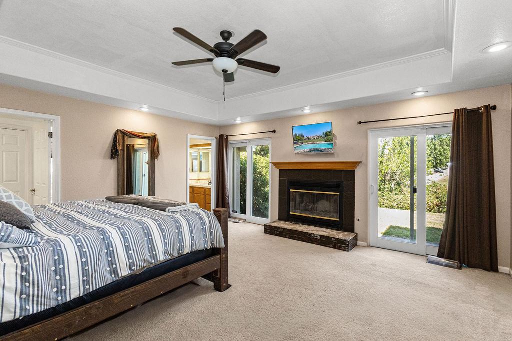 9824 Red Fox Dr, Oakdale, CA 95361