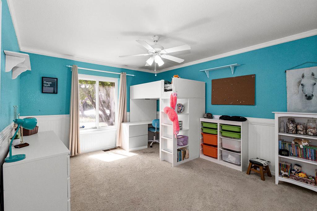 9824 Red Fox Dr, Oakdale, CA 95361