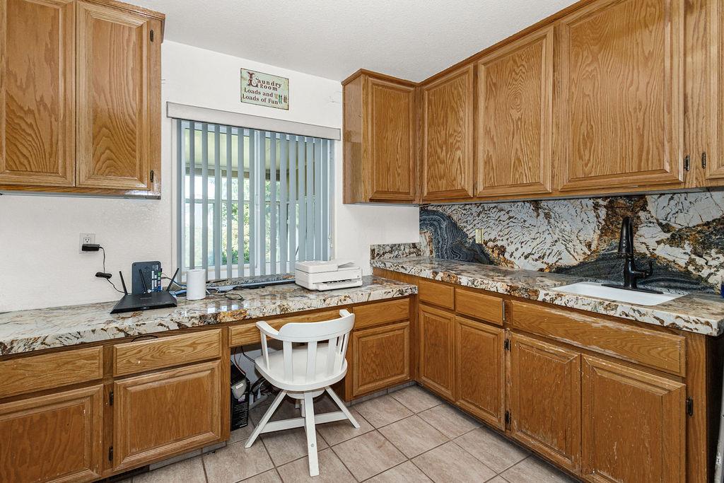 9824 Red Fox Dr, Oakdale, CA 95361