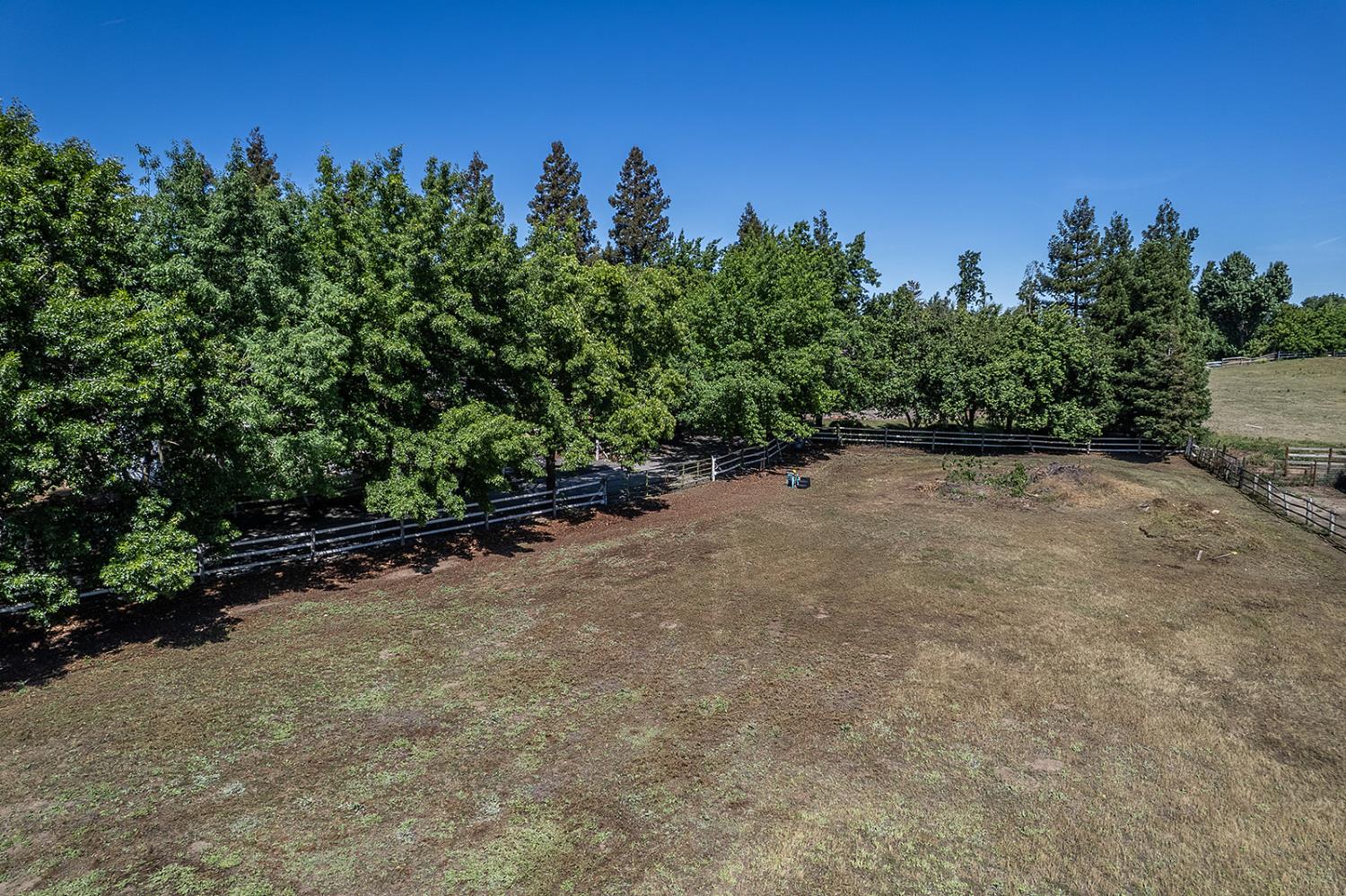 9824 Red Fox Dr, Oakdale, CA 95361