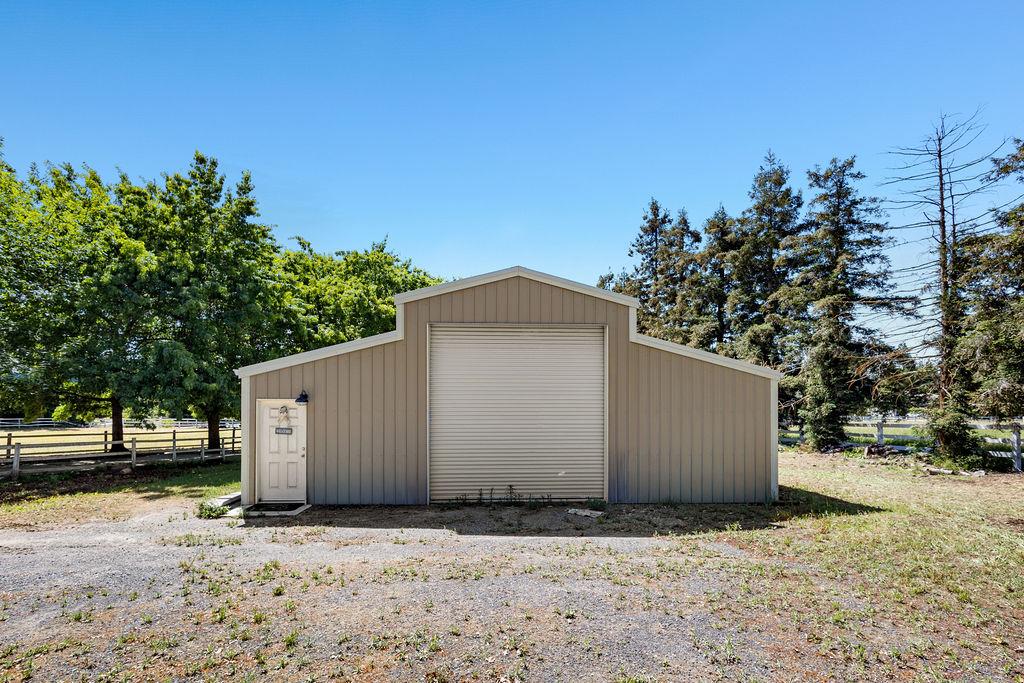 9824 Red Fox Dr, Oakdale, CA 95361