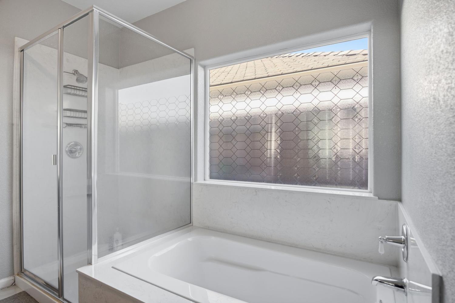 215 E Hawkeye Ave, Turlock, CA 95380