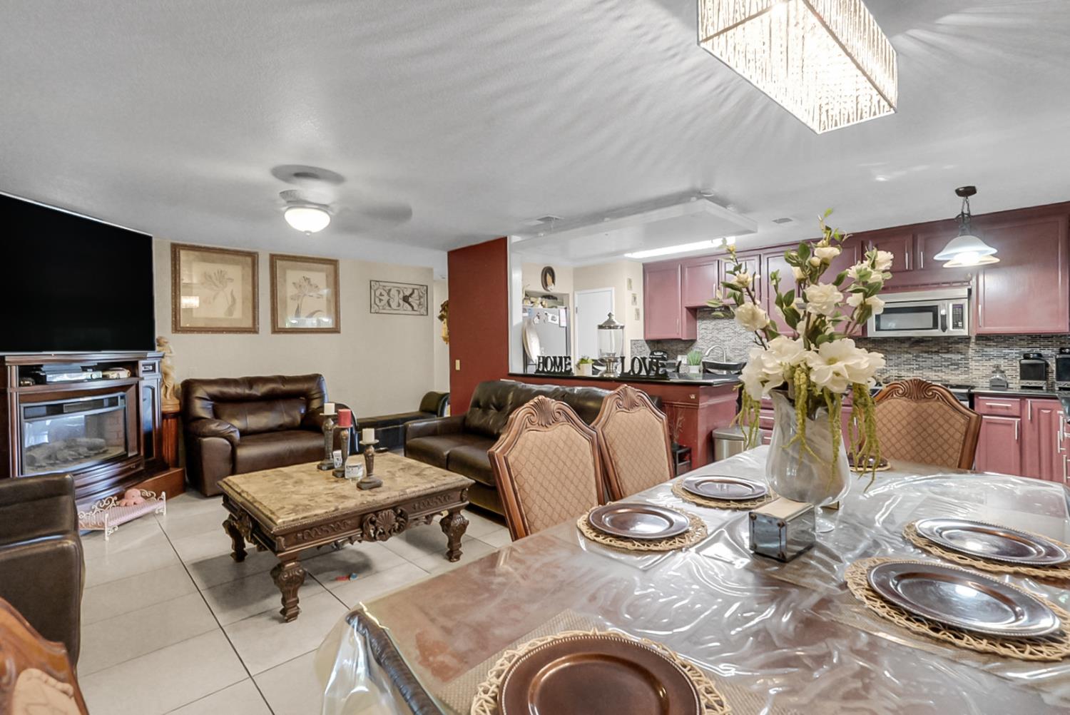 1427 Snyder St, Manteca, CA 95336