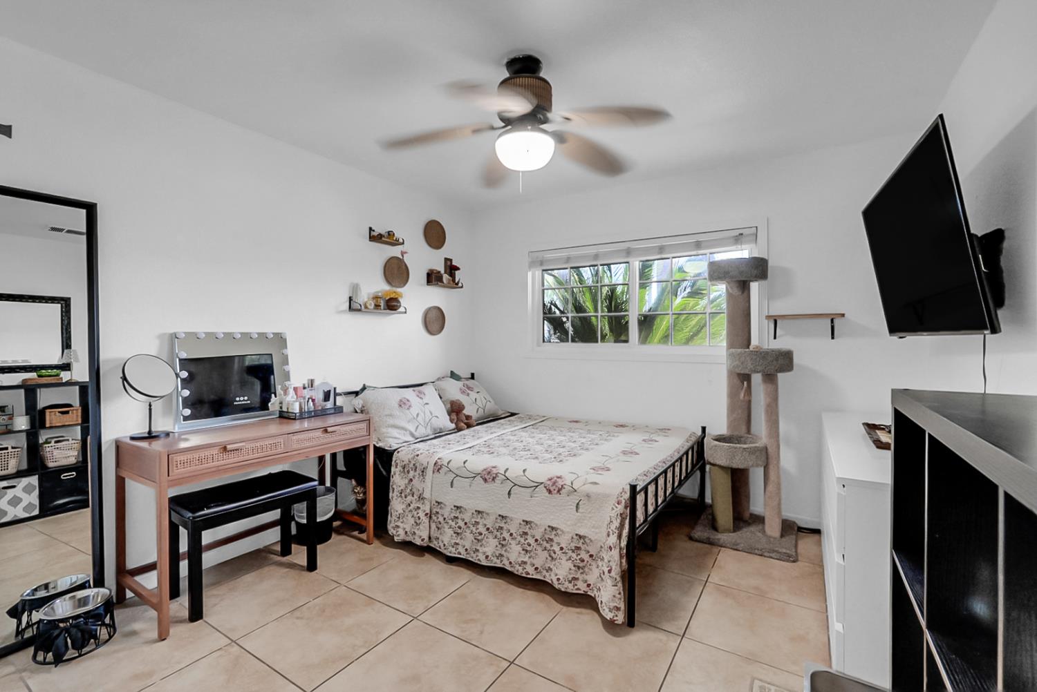 1427 Snyder St, Manteca, CA 95336