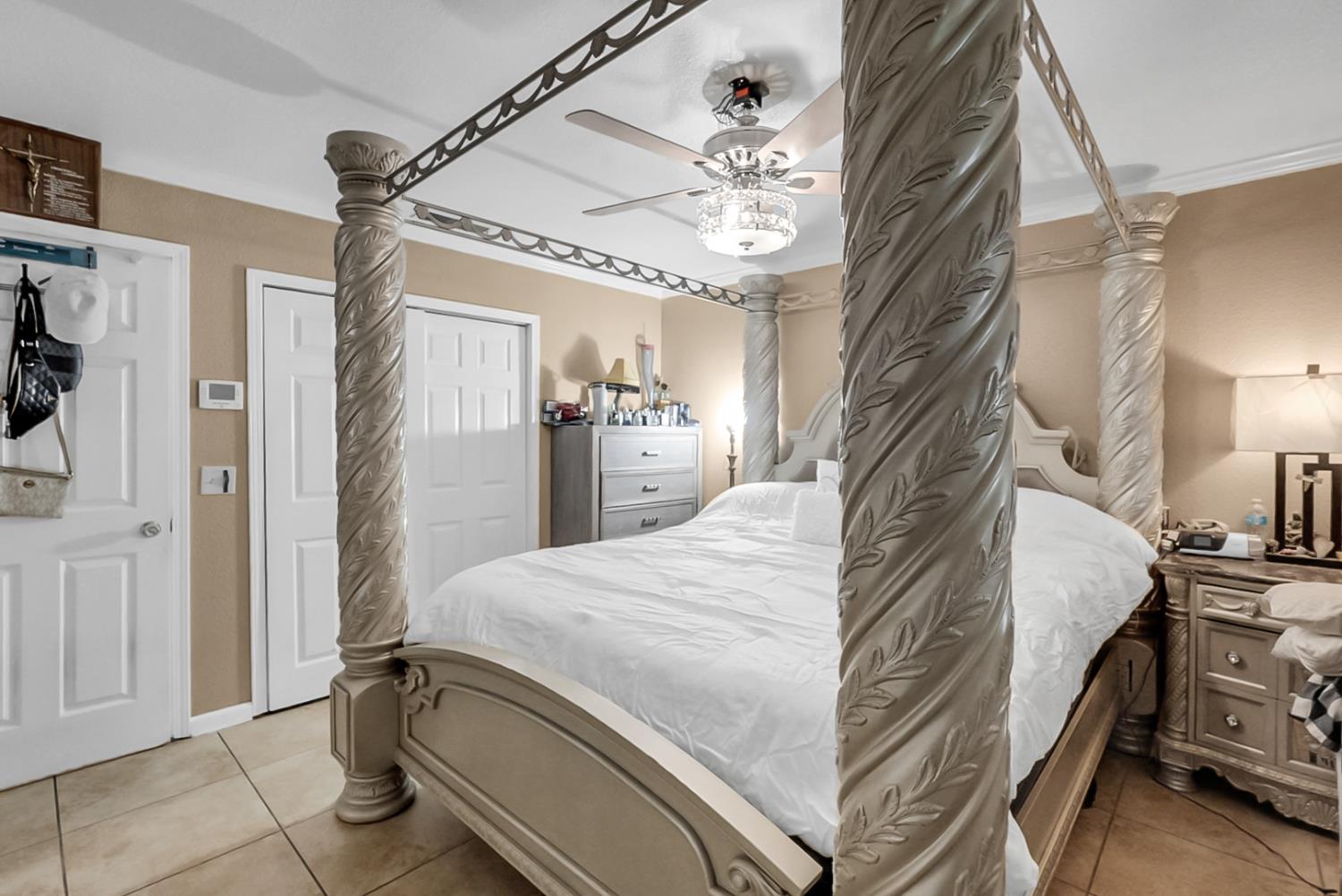 1427 Snyder St, Manteca, CA 95336