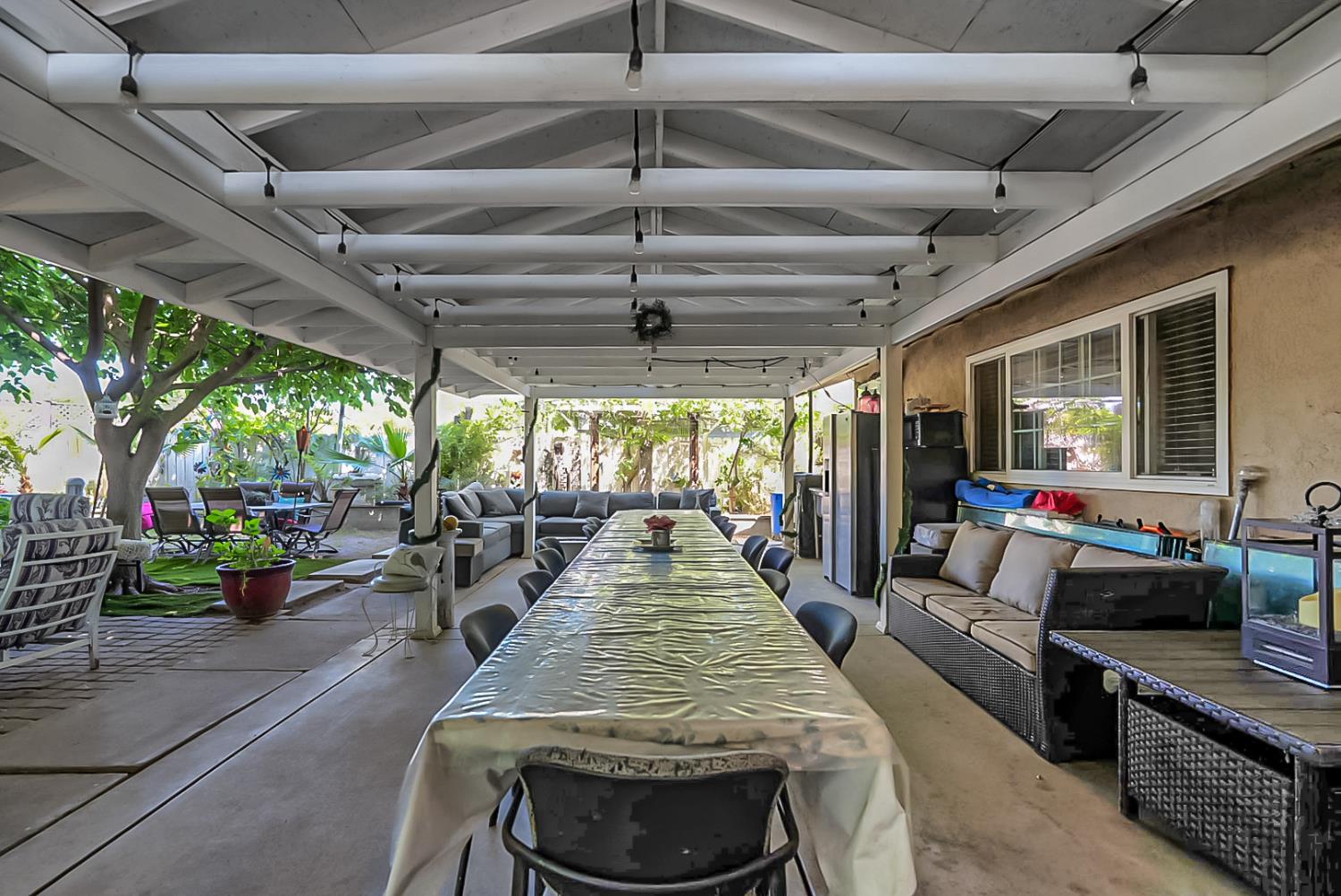 1427 Snyder St, Manteca, CA 95336