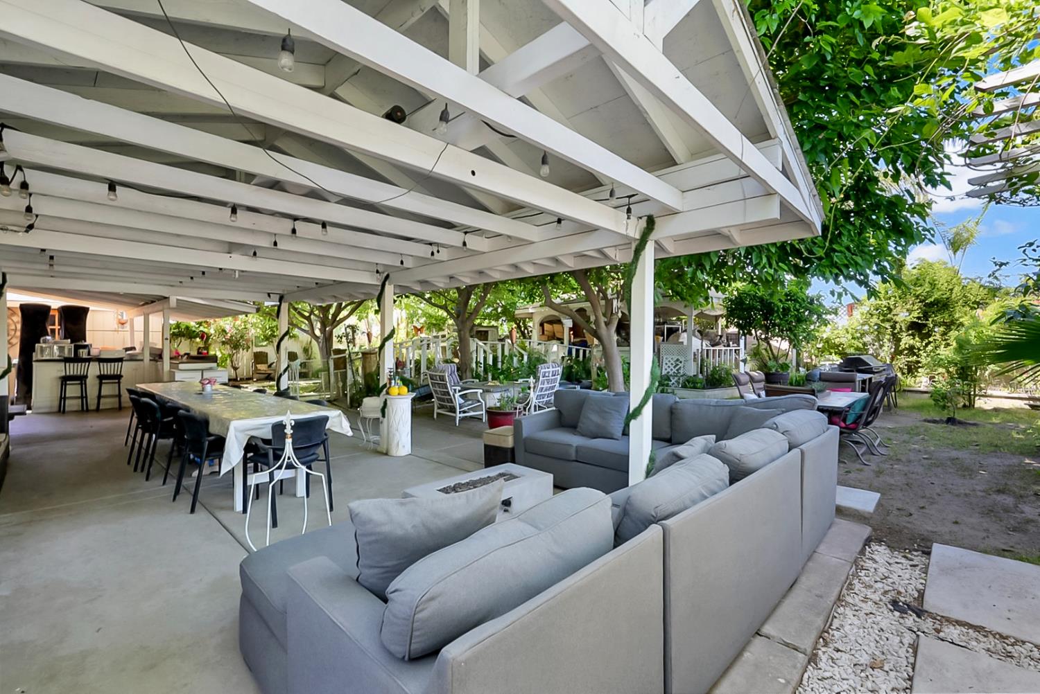 1427 Snyder St, Manteca, CA 95336