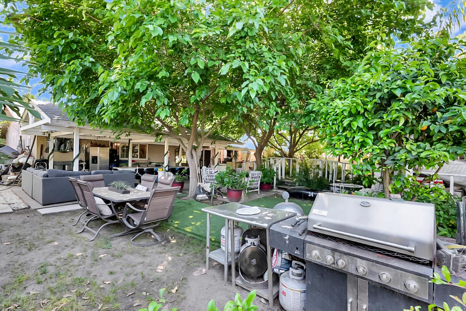 1427 Snyder St, Manteca, CA 95336