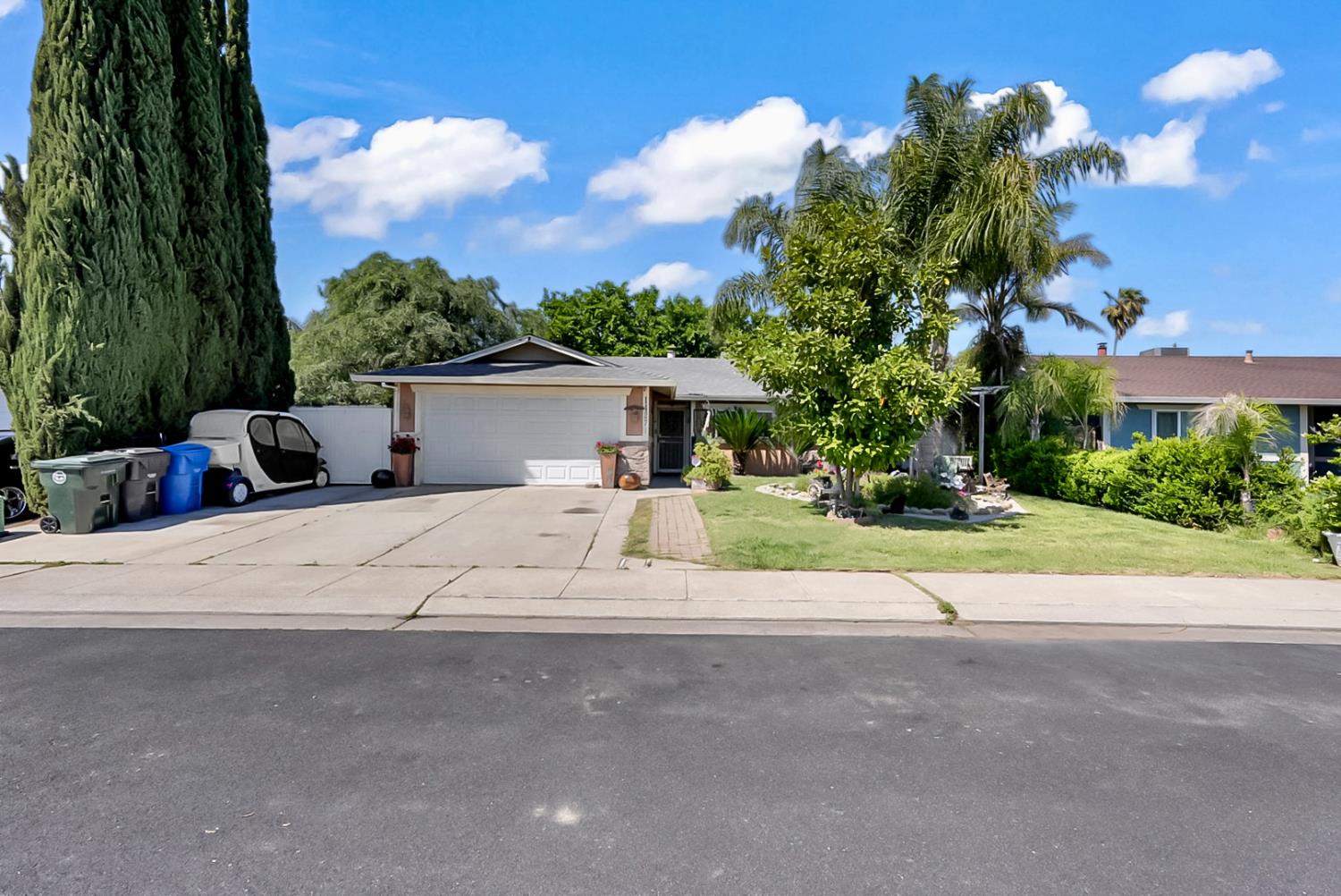 1427 Snyder St, Manteca, CA 95336