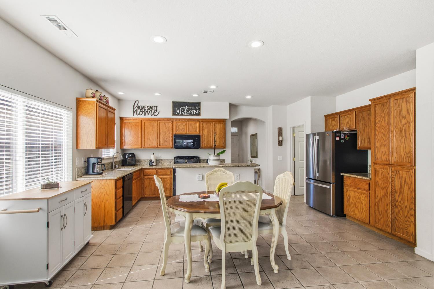 2408 Snapdragon Ct, Modesto, CA 95355