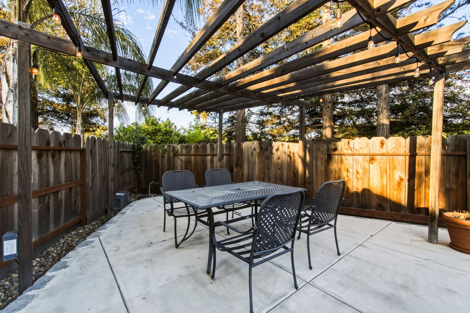 1866 Catalina Ct, Atwater, CA 95301