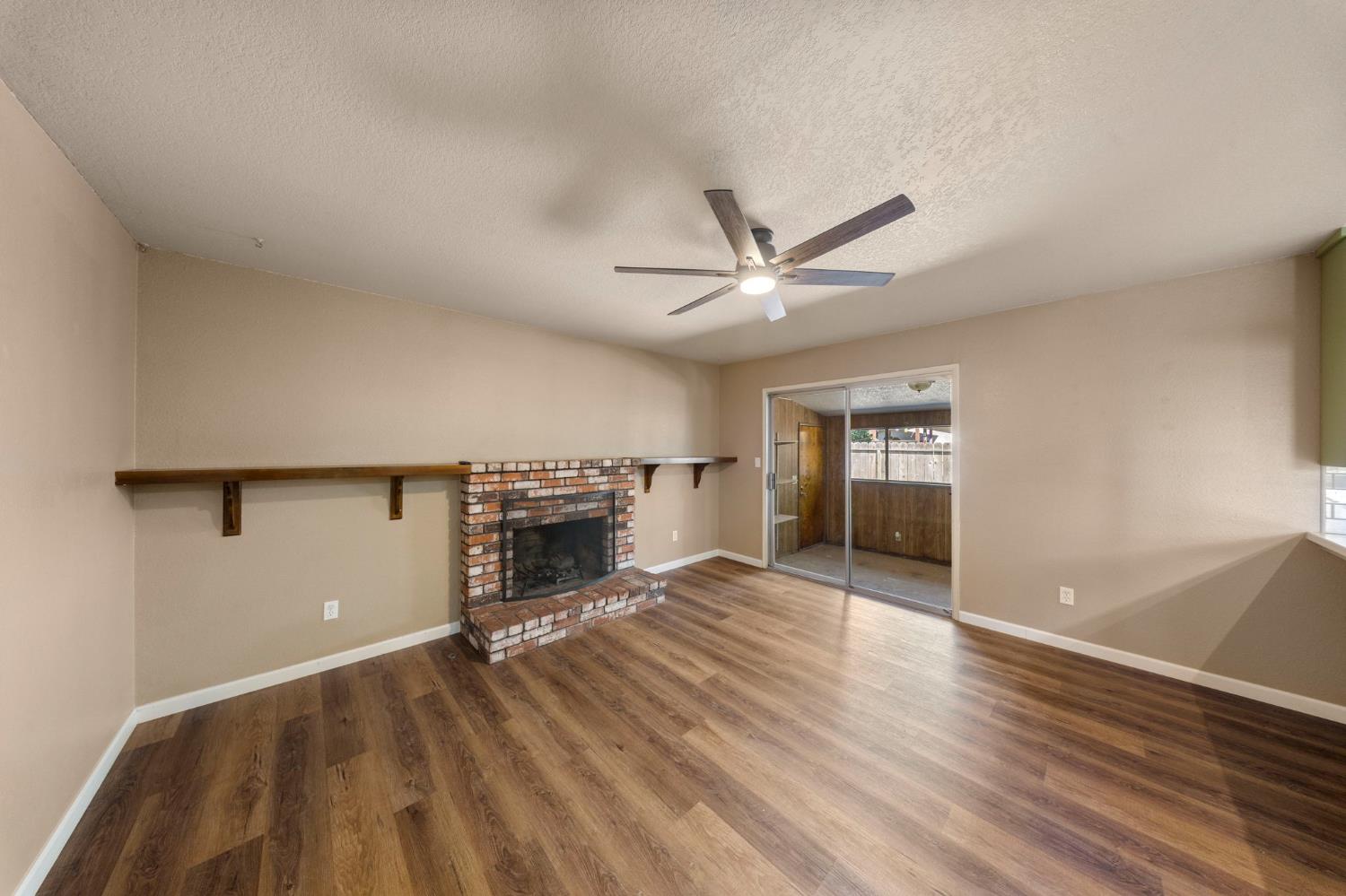 1232 Sonoma Ave, Modesto, CA 95355