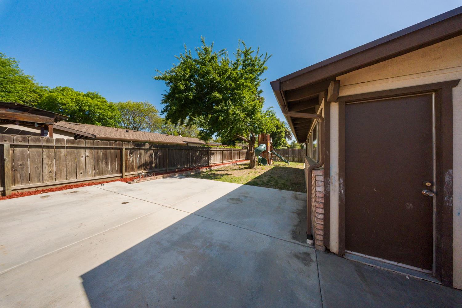 1232 Sonoma Ave, Modesto, CA 95355