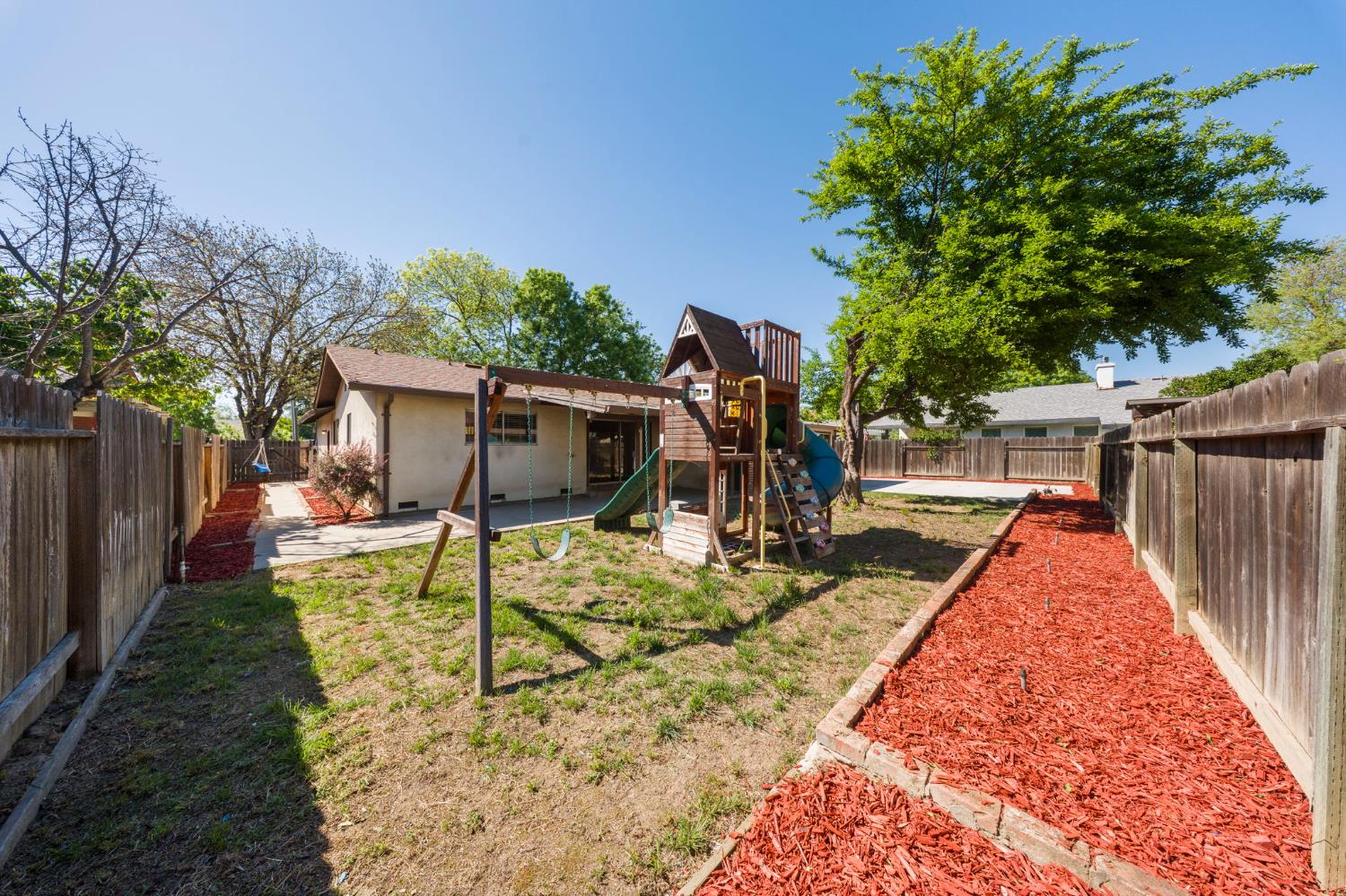 1232 Sonoma Ave, Modesto, CA 95355