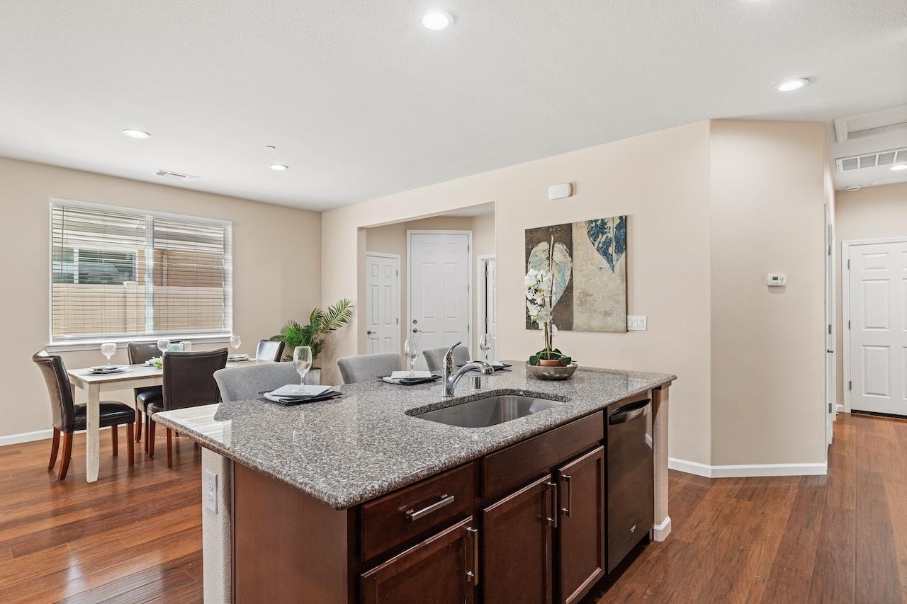 1644 Remington Oaks St, Manteca, CA 95336