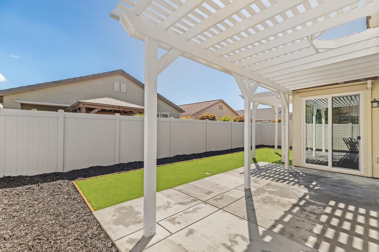 1644 Remington Oaks St, Manteca, CA 95336