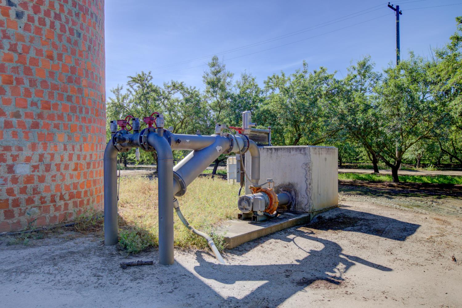 1113 Clark Rd, Modesto, CA 95358