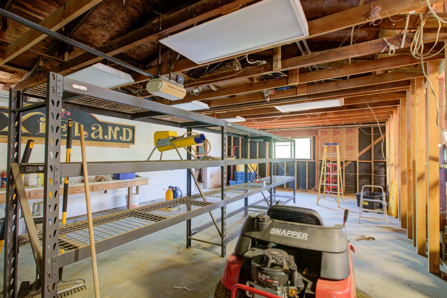 1113 Clark Rd, Modesto, CA 95358