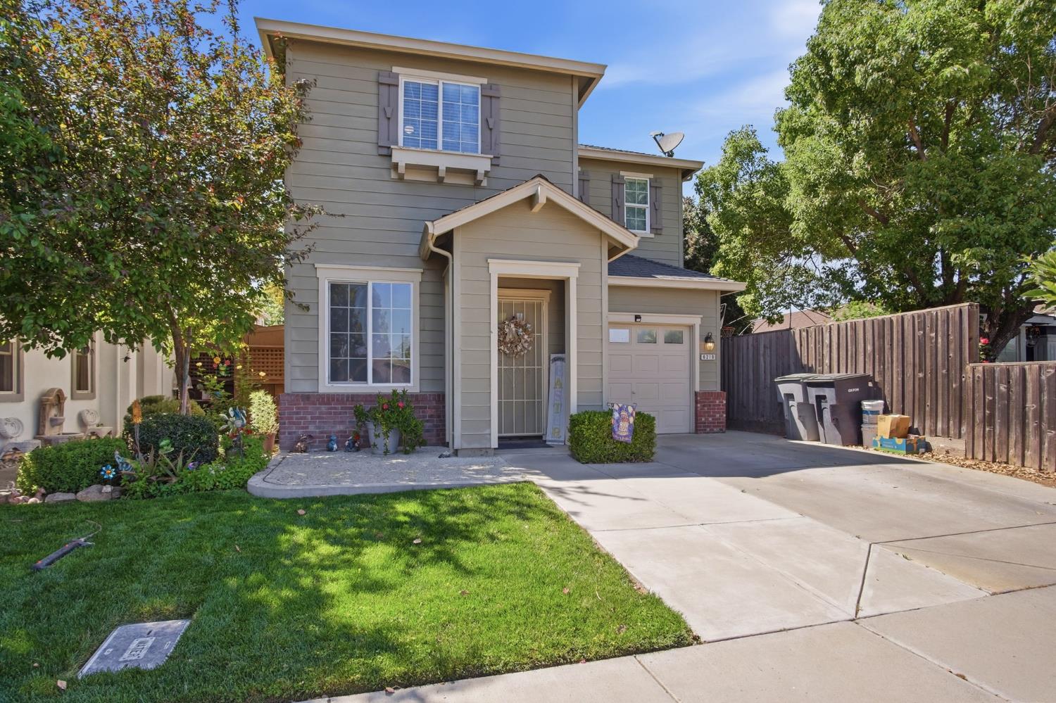 6219 Howard Ave, Riverbank, CA 95367