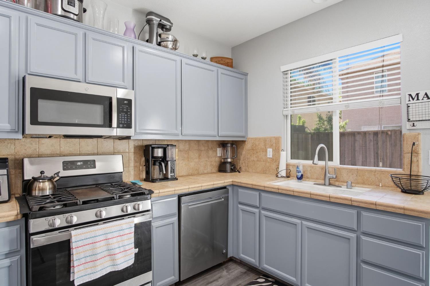 6219 Howard Ave, Riverbank, CA 95367