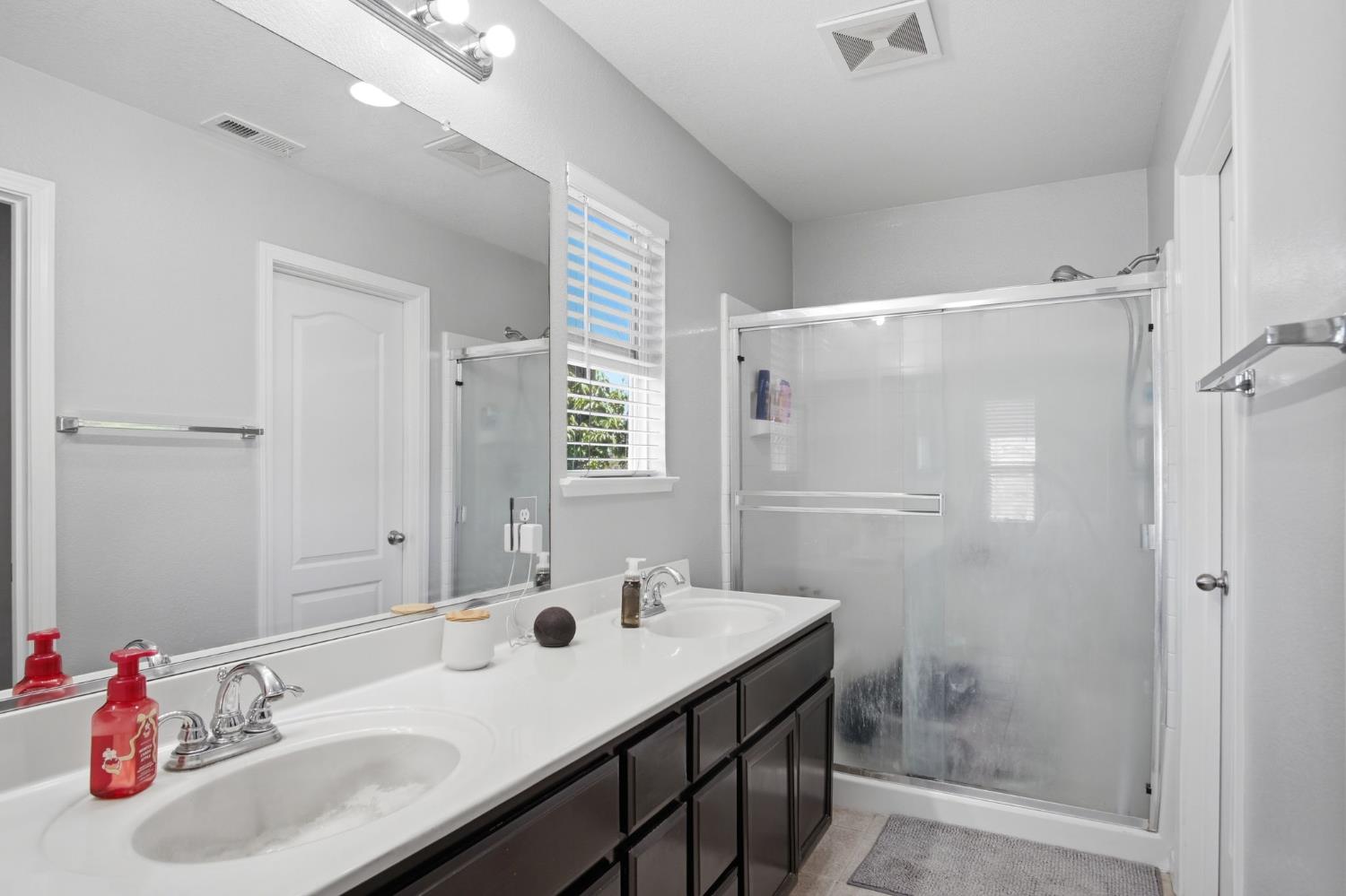 6219 Howard Ave, Riverbank, CA 95367