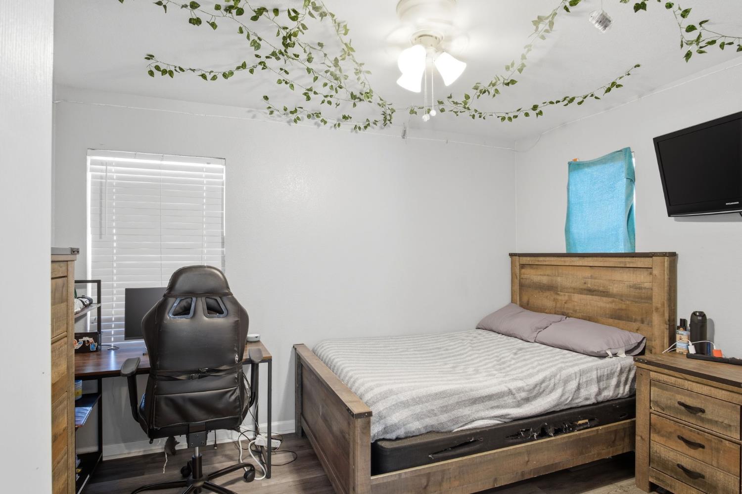 6219 Howard Ave, Riverbank, CA 95367