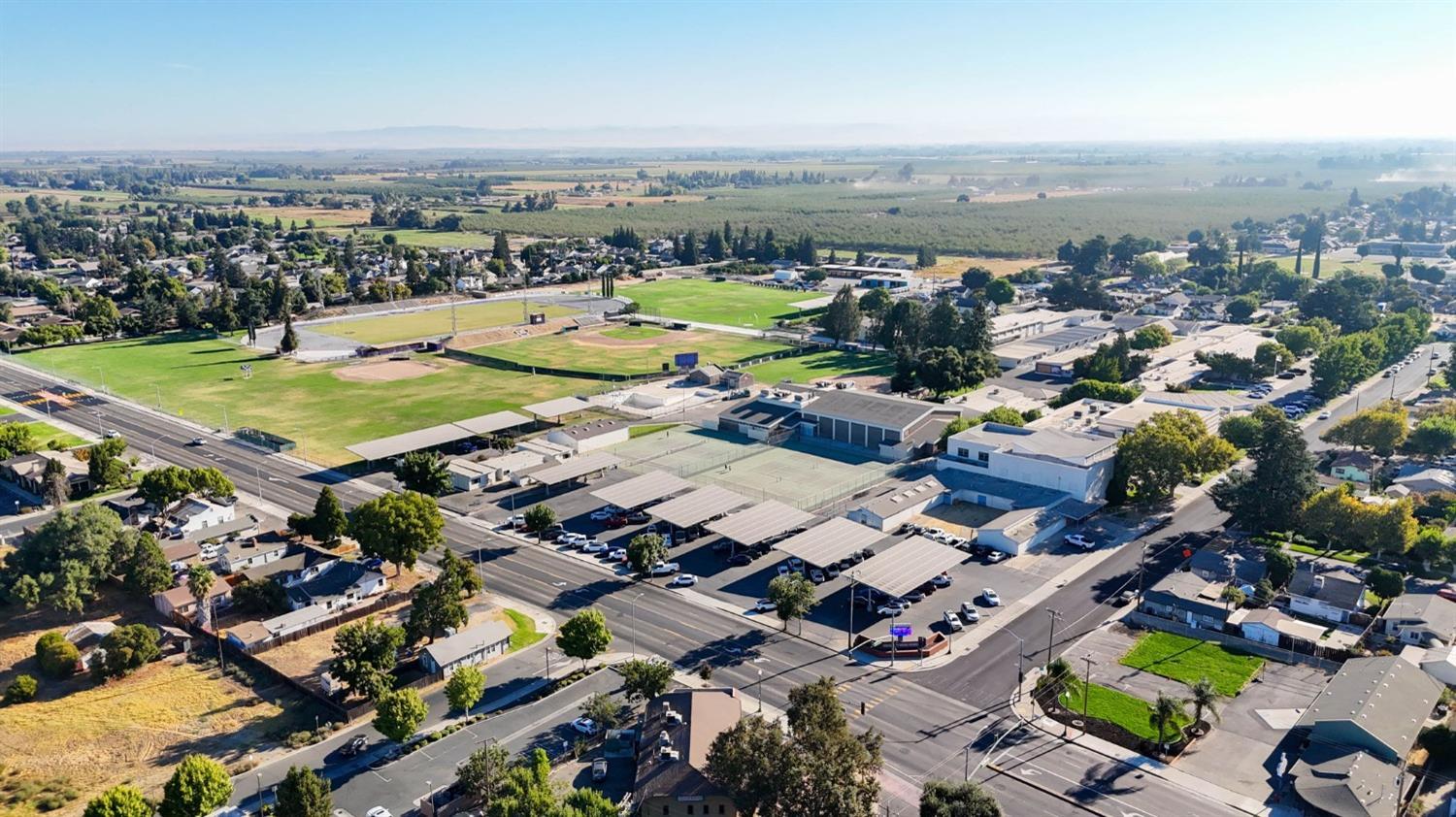 1260 Lillian Ave, Escalon, CA 95320