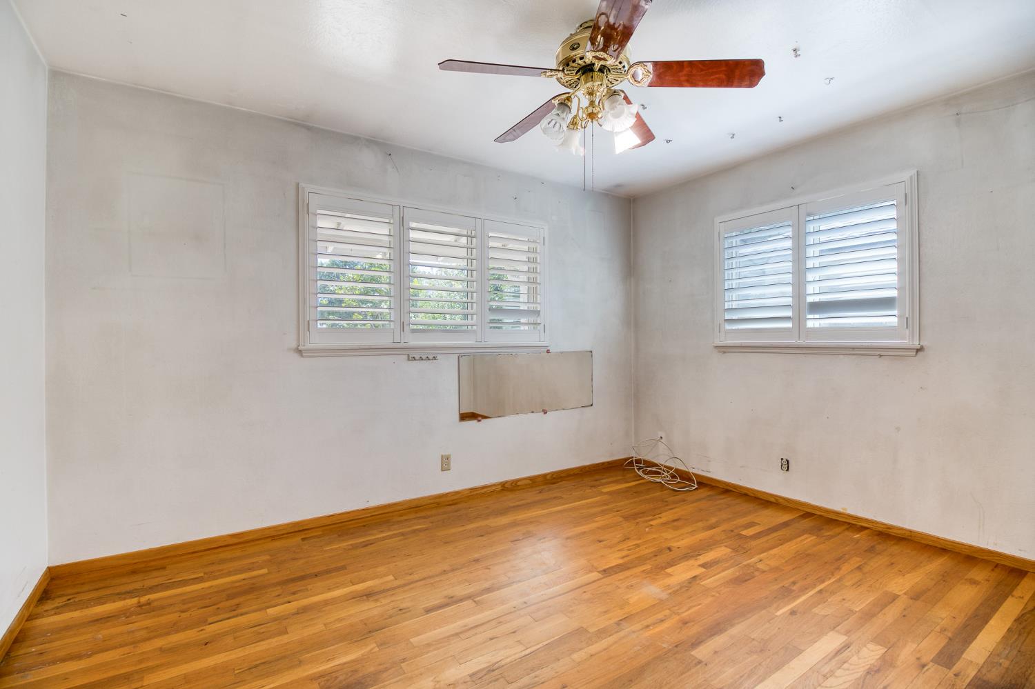 1204 Maple Dr, Oakdale, CA 95361