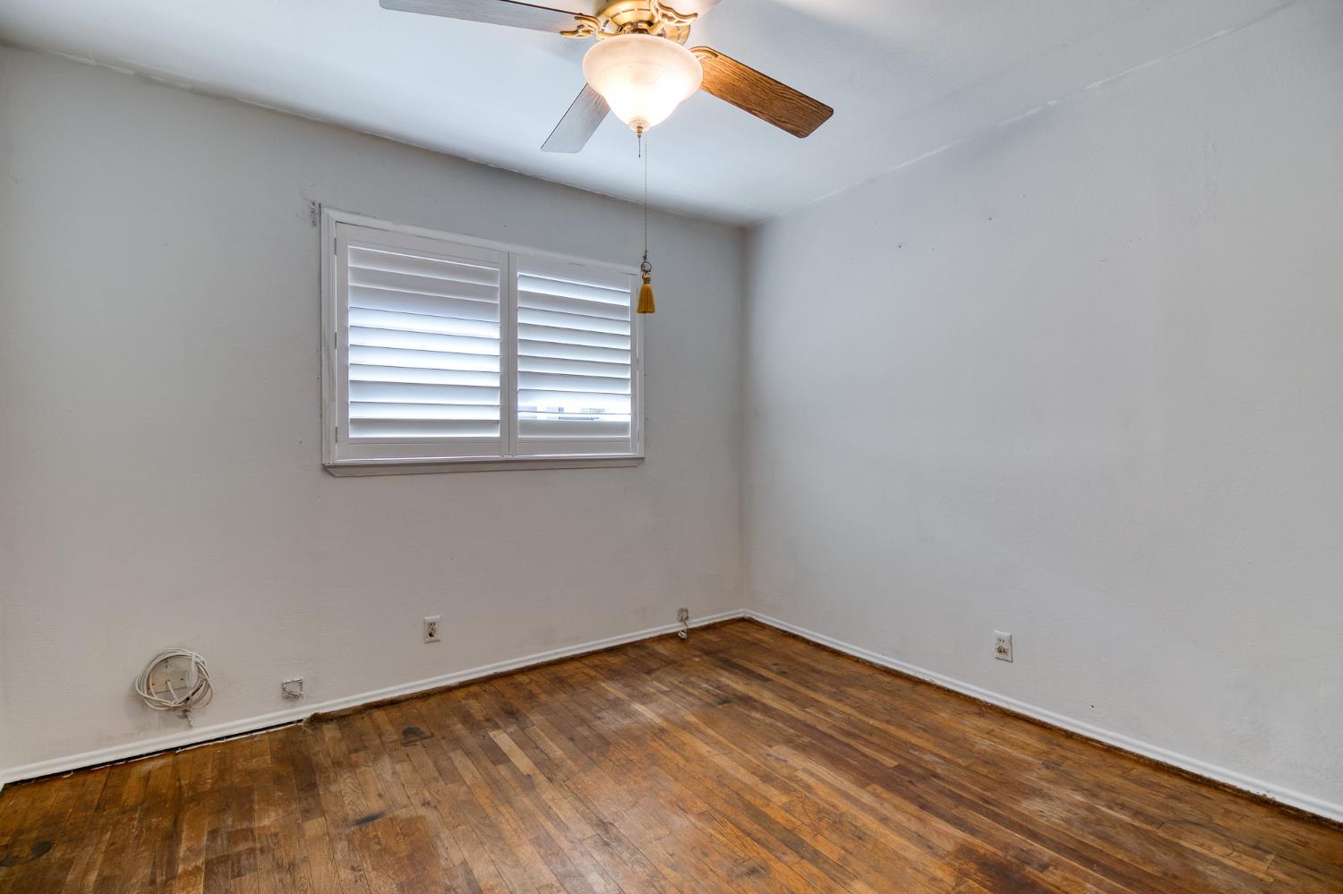 1204 Maple Dr, Oakdale, CA 95361