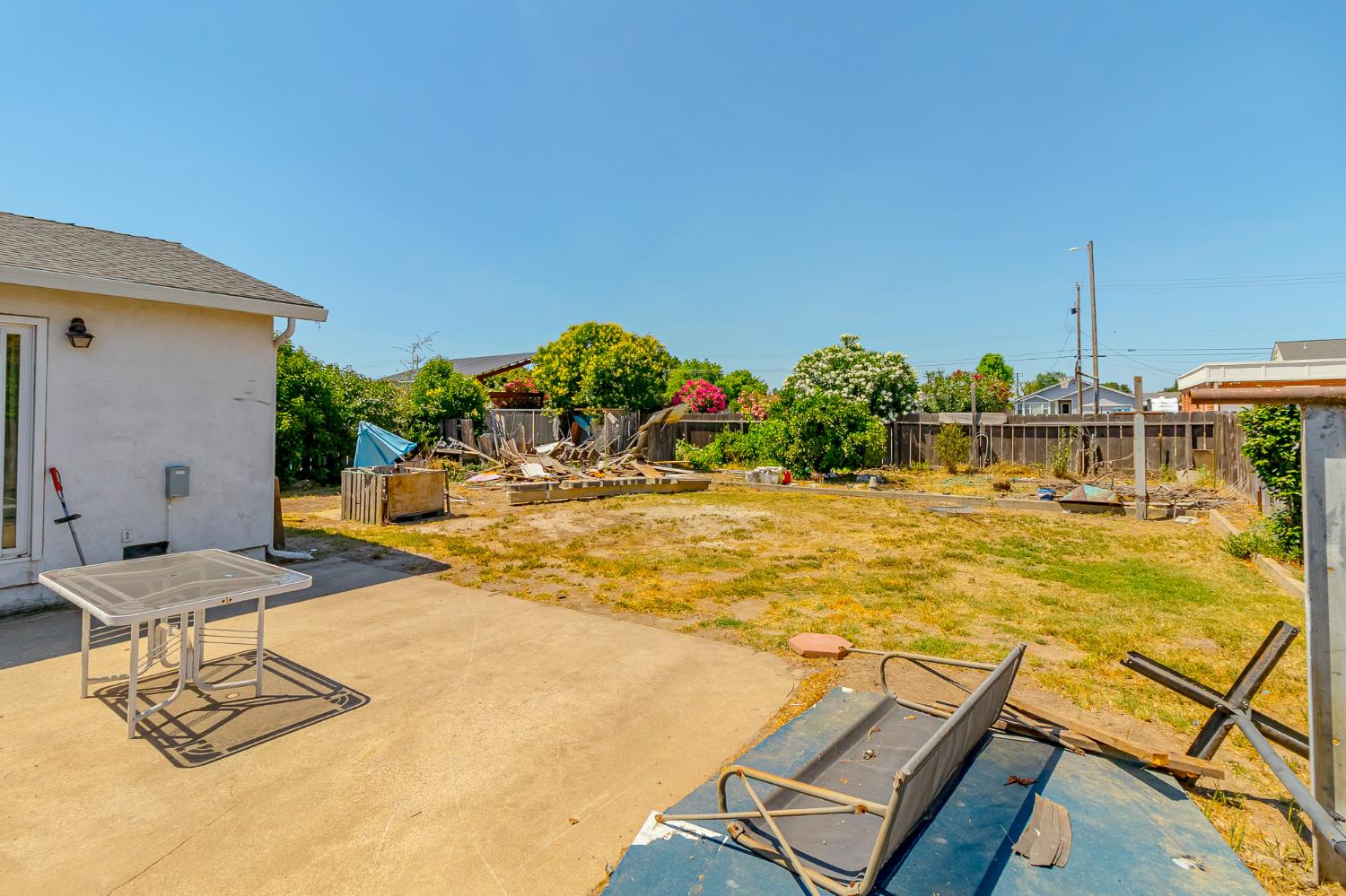 1204 Maple Dr, Oakdale, CA 95361