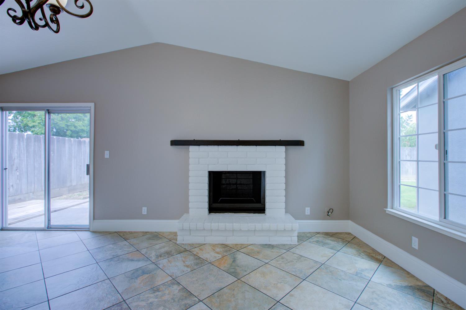 3121 Kounias Dr, Modesto, CA 95354