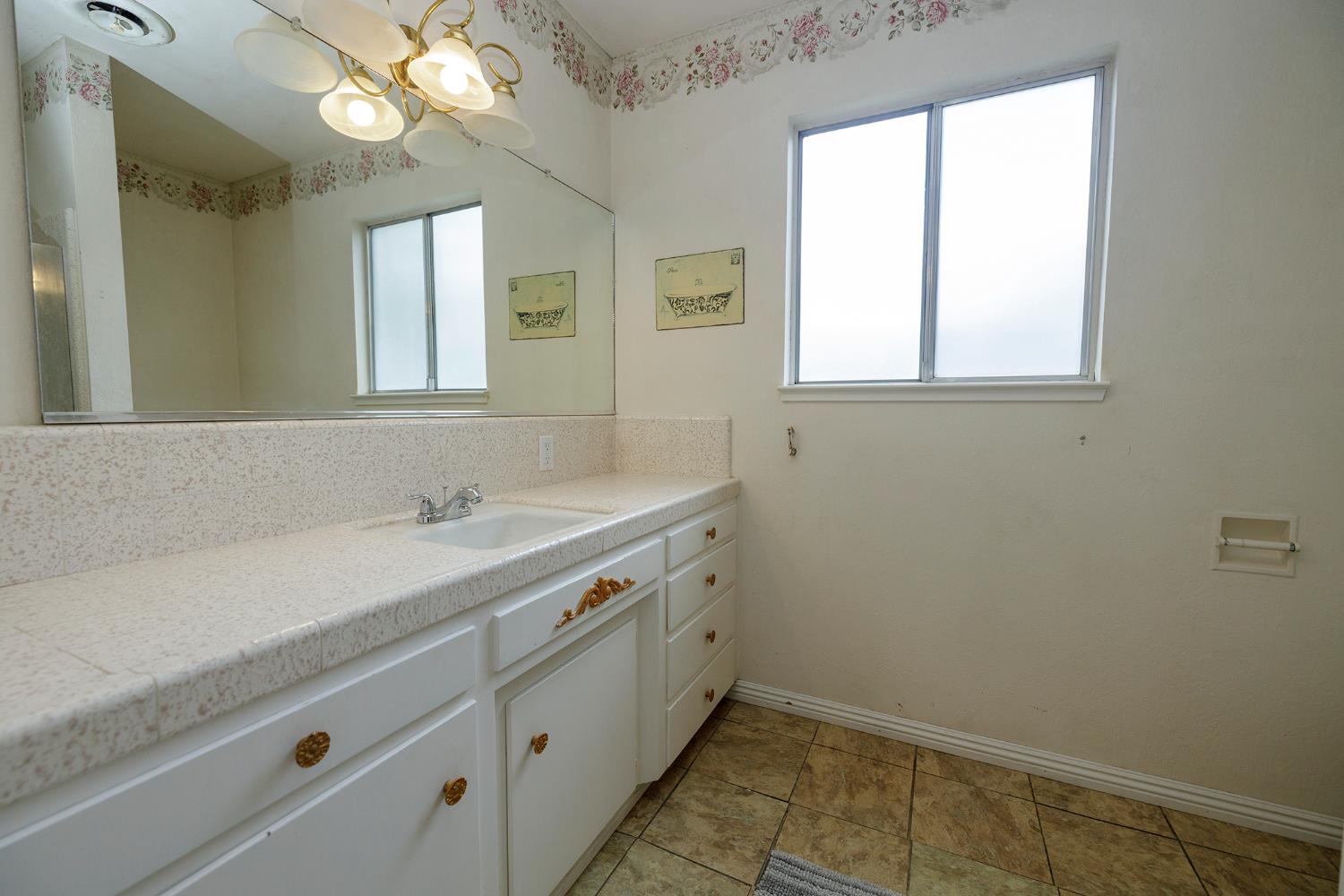 3300 Lord Ave, Modesto, CA 95350