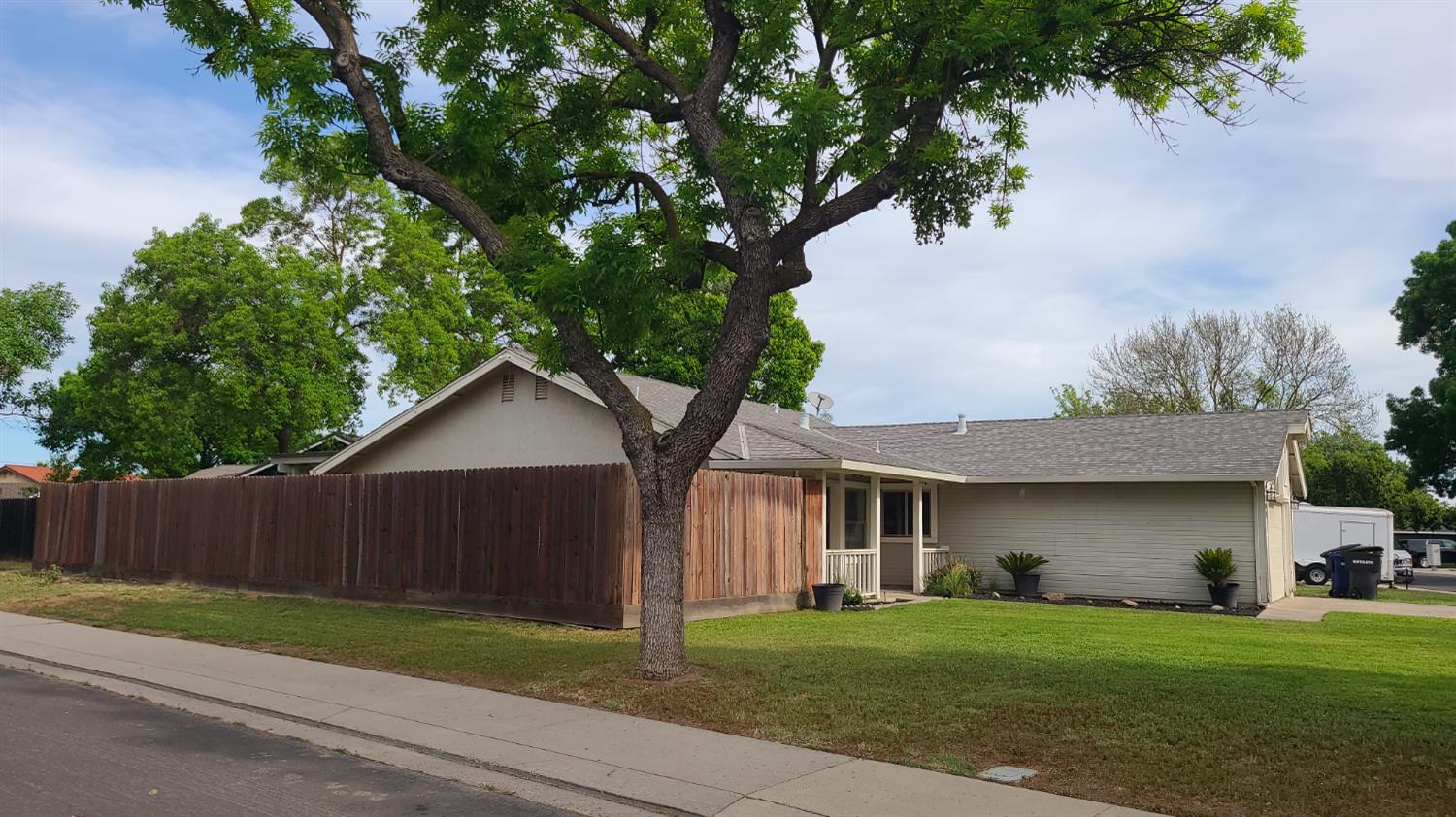 1101 Winchell Way, Modesto, CA 95358