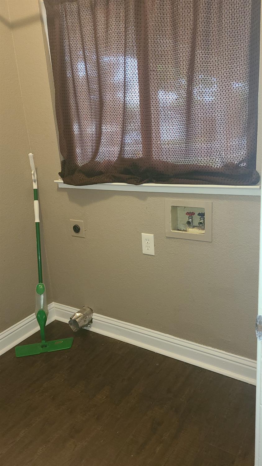 1101 Winchell Way, Modesto, CA 95358