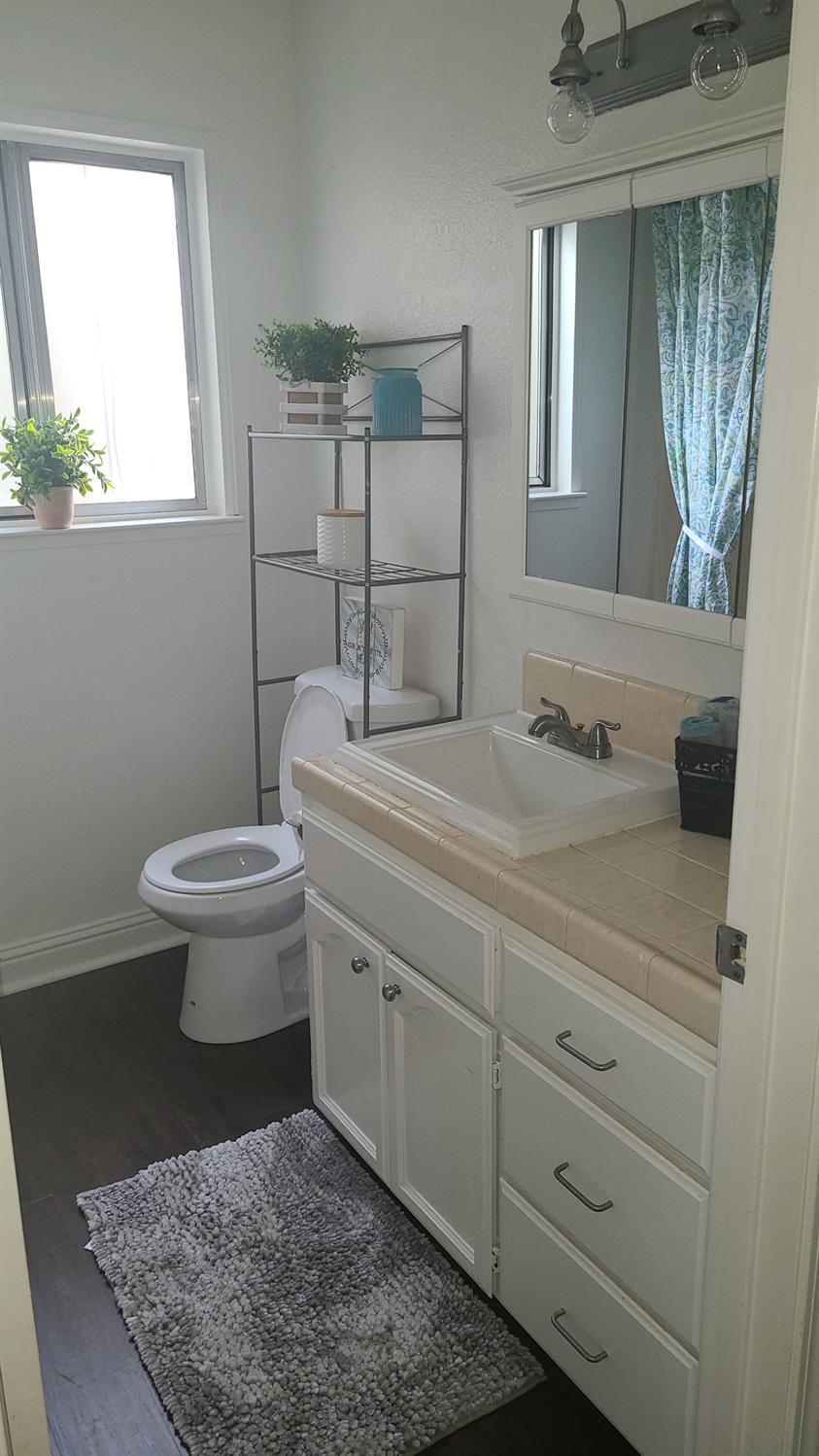 1101 Winchell Way, Modesto, CA 95358