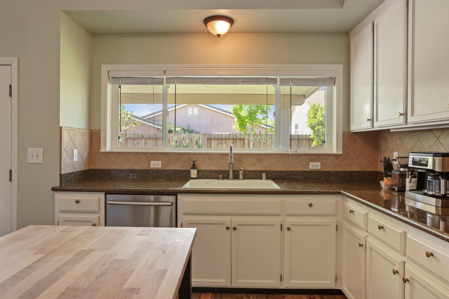 3383 Summerdale Ave, Turlock, CA 95382