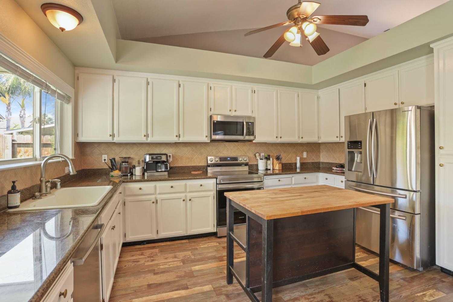 3383 Summerdale Ave, Turlock, CA 95382