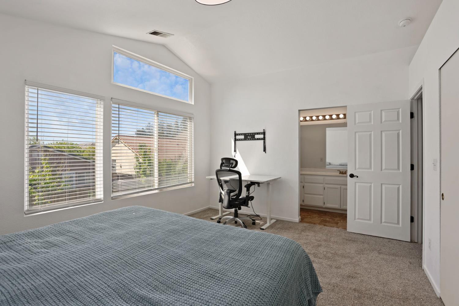 3383 Summerdale Ave, Turlock, CA 95382