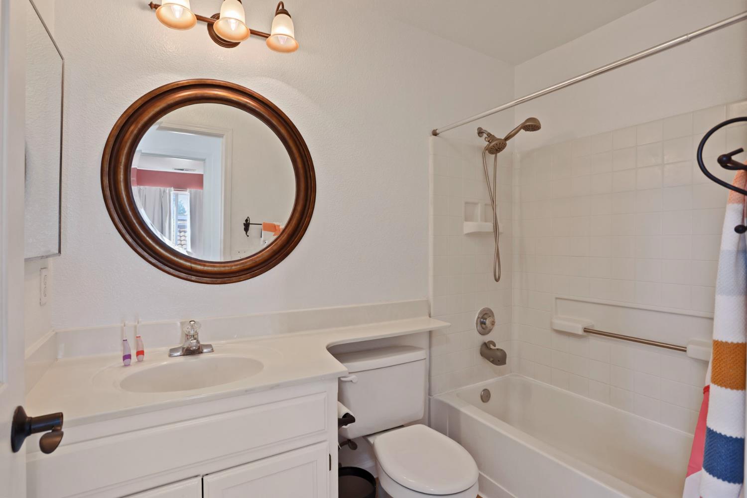 3383 Summerdale Ave, Turlock, CA 95382